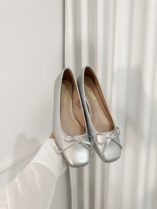 Flats Charlotte Silver