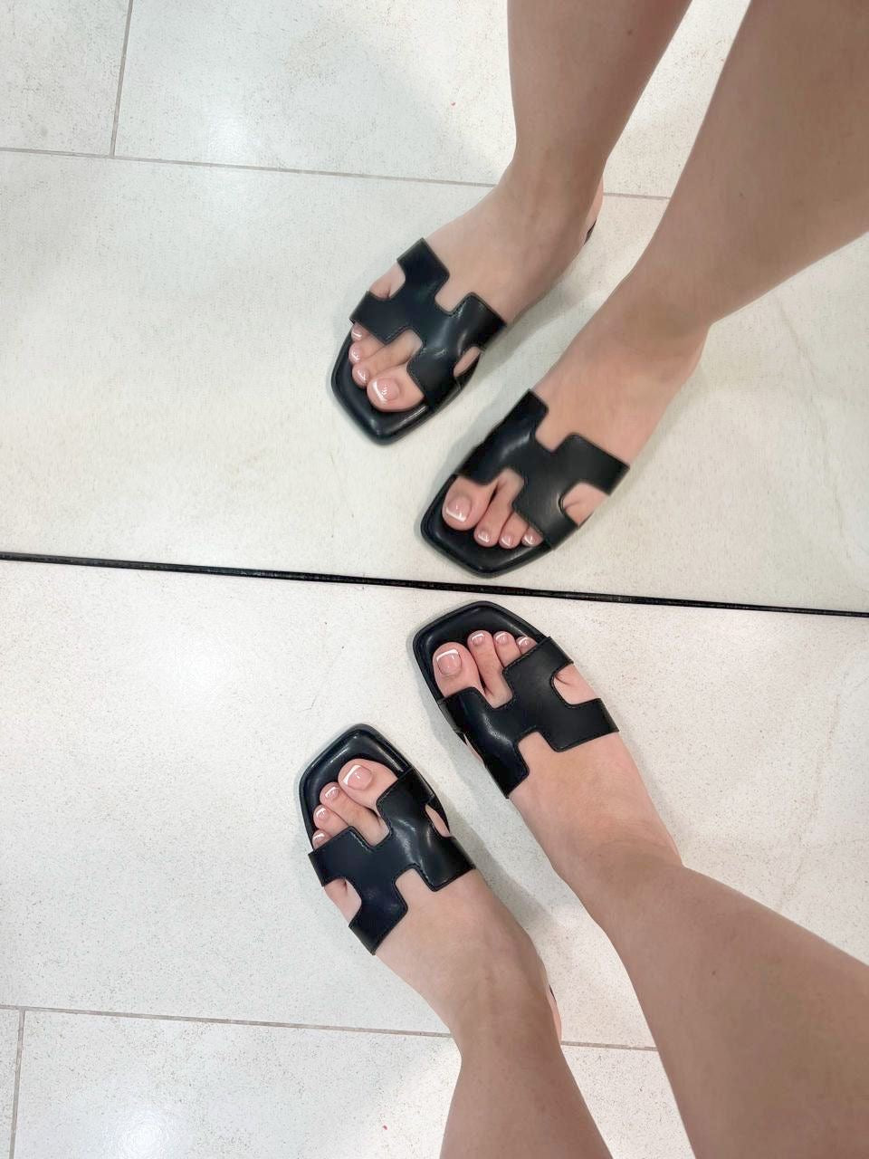 Sandalias Kalyn Negras