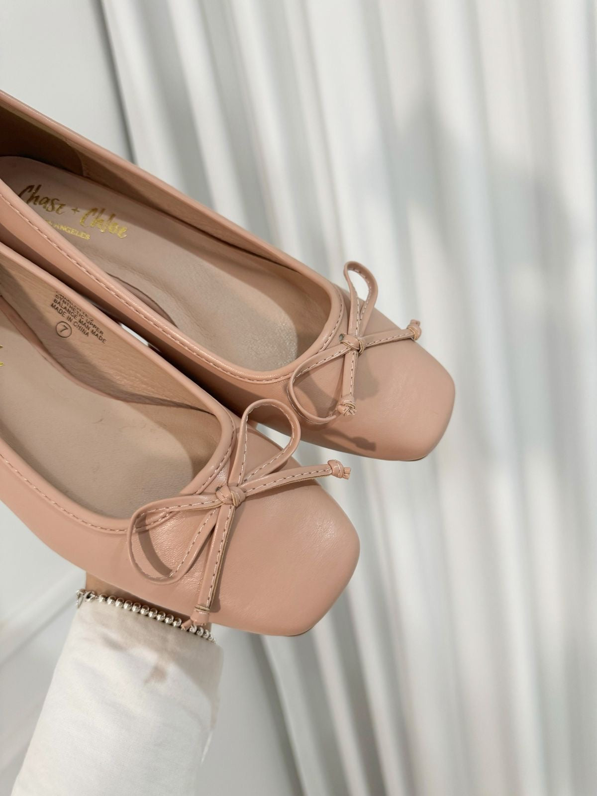 Flats Charlotte Nude